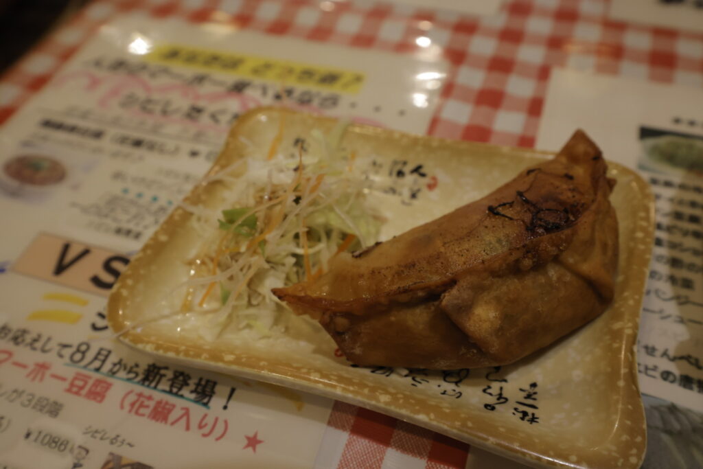 「氷花餃子」の津餃子が美味しすぎるのでオススメです。