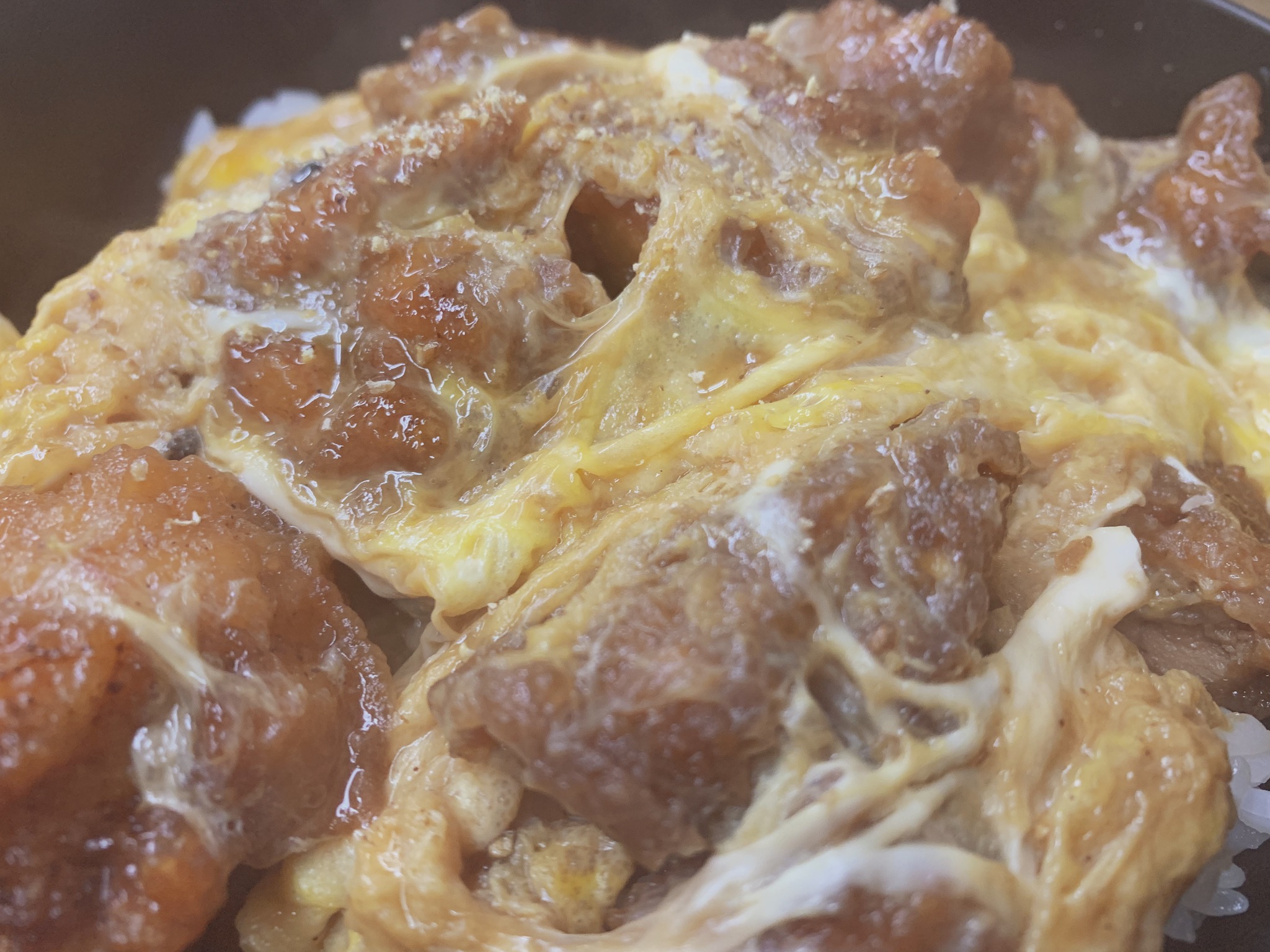 まんぷく食堂「からあげ丼!」日本でここだけの味に虜になること間違いなし!